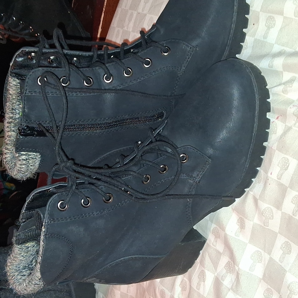 Soda Black Ankle Boots